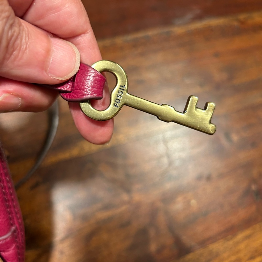 2 FOSSIL LEATHER BAGS - Picture 6 of 16